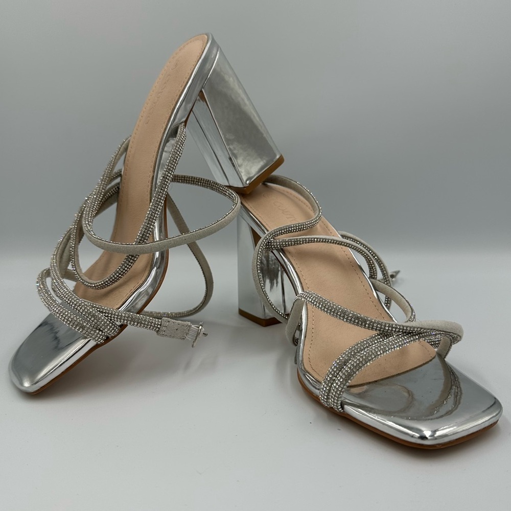 COUTGO Silver Rhinestone Strappy Sandals – Size 7.5